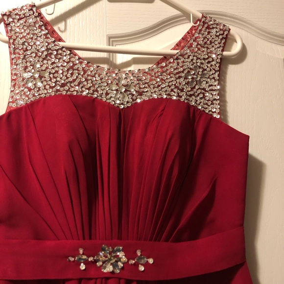 Red Sleeveless & Long Sleeve Prom/Bridesmaids/Formal Floor Length Gown - Picture 4 of 10